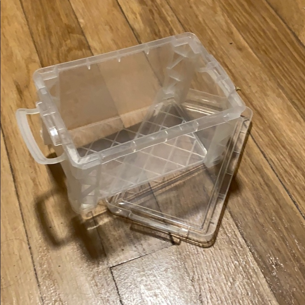 Container - Picture 3 of 3